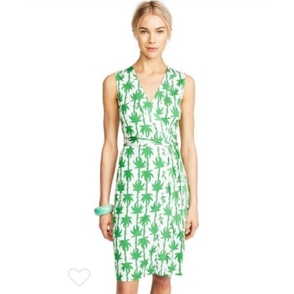 DVF DIANE VON FURSTENBERG Green Silk Yahzi Wrap Mini Dress Women's Size 10 - Picture 7 of 7